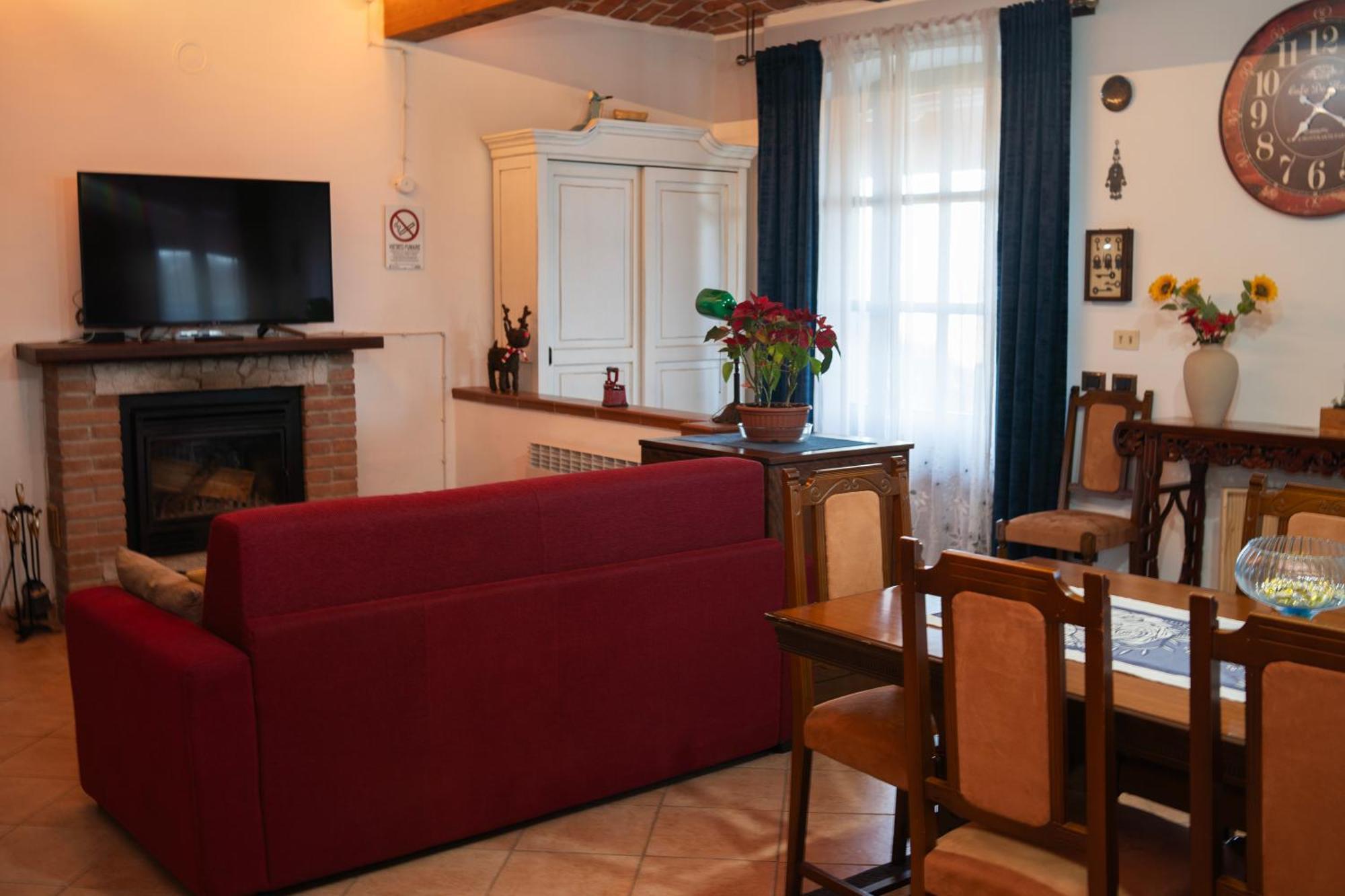 Casa Maya San Martino Alfieri 外观 照片